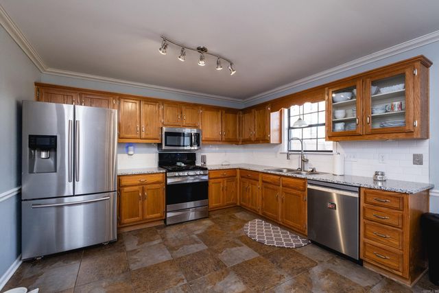 49 Summit Ridge Drive, Little Rock, AR 72211