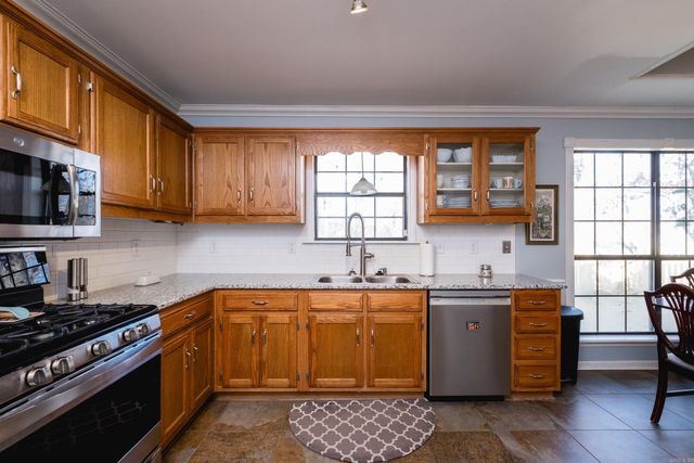 49 Summit Ridge Drive, Little Rock, AR 72211