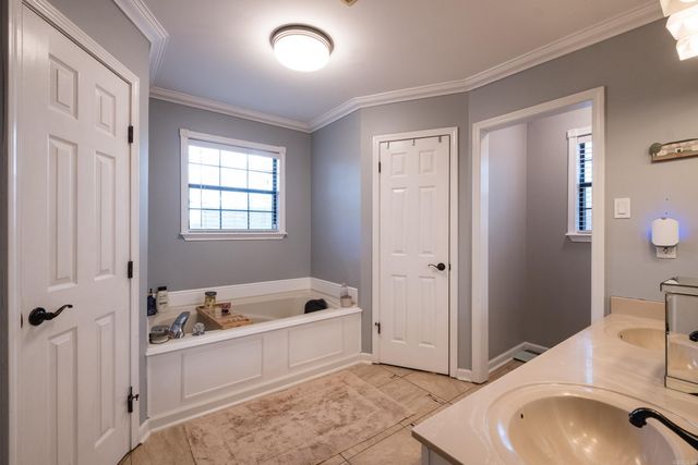 49 Summit Ridge Drive, Little Rock, AR 72211