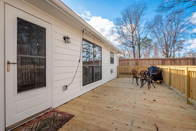 49 Summit Ridge Drive, Little Rock, AR 72211