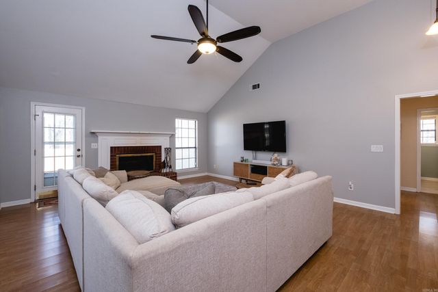 49 Summit Ridge Drive, Little Rock, AR 72211