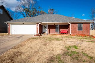 49 Summit Ridge Drive, Little Rock, AR 72211