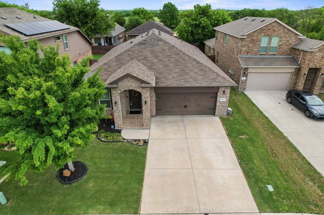 1004 Brownford Drive, Fort Worth, TX 76028