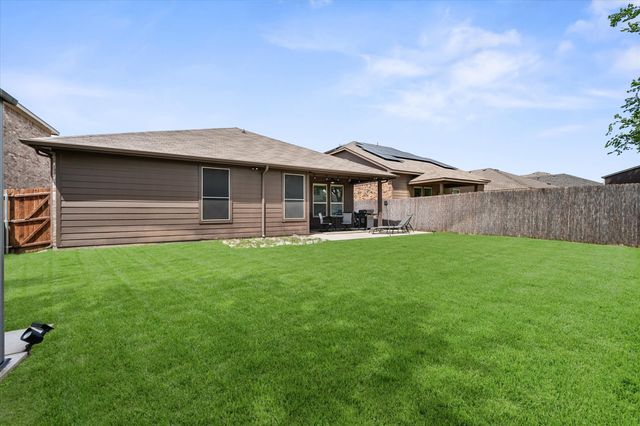 1004 Brownford Drive, Fort Worth, TX 76028