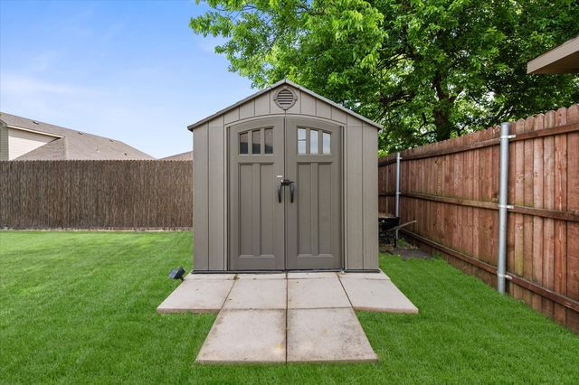 1004 Brownford Drive, Fort Worth, TX 76028