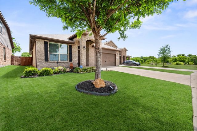 1004 Brownford Drive, Fort Worth, TX 76028