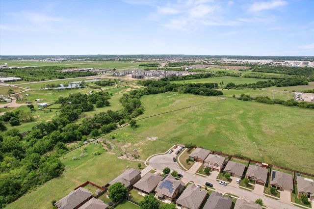 1004 Brownford Drive, Fort Worth, TX 76028