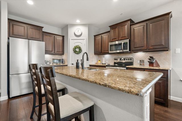 1004 Brownford Drive, Fort Worth, TX 76028