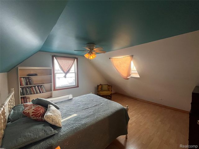 8252 Woodland Shore Drive, Brighton Township, MI 48114