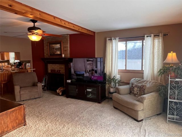 8252 Woodland Shore Drive, Brighton Township, MI 48114