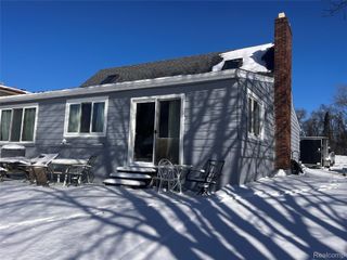 8252 Woodland Shore Drive, Brighton Township, MI 48114