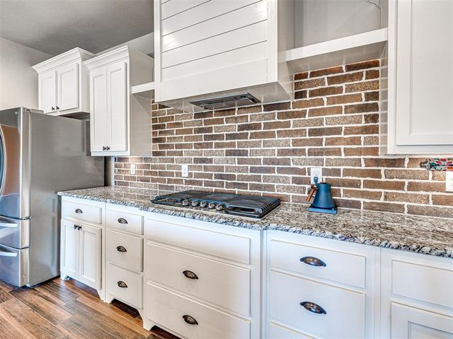 2800 Cedar Creek Drive, Moore, OK 73160