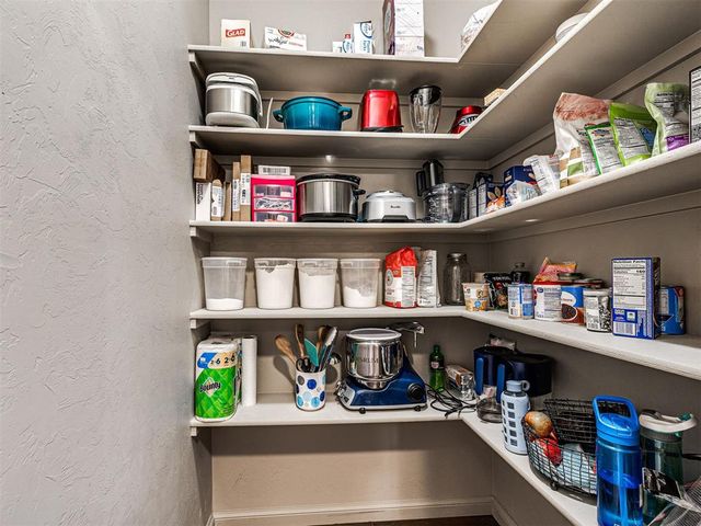 2800 Cedar Creek Drive, Moore, OK 73160