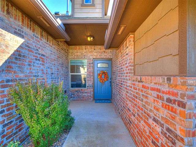 2800 Cedar Creek Drive, Moore, OK 73160