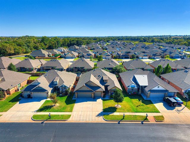 2800 Cedar Creek Drive, Moore, OK 73160