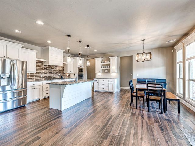 2800 Cedar Creek Drive, Moore, OK 73160