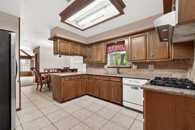 11611 Pebbleton Drive, Houston, TX 77070