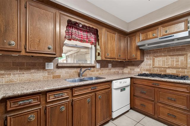 11611 Pebbleton Drive, Houston, TX 77070