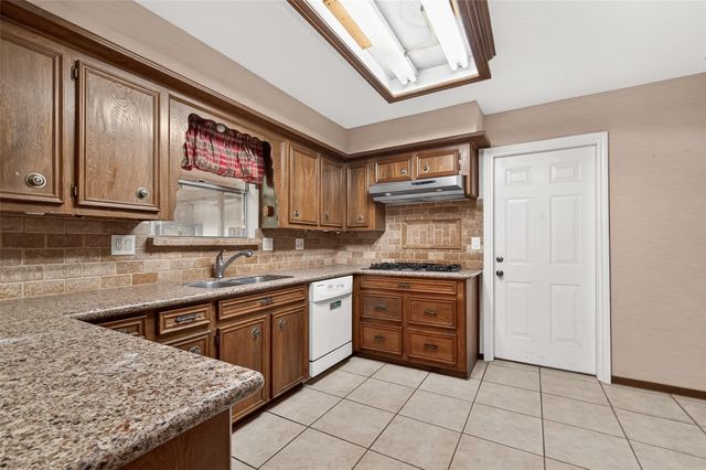 11611 Pebbleton Drive, Houston, TX 77070