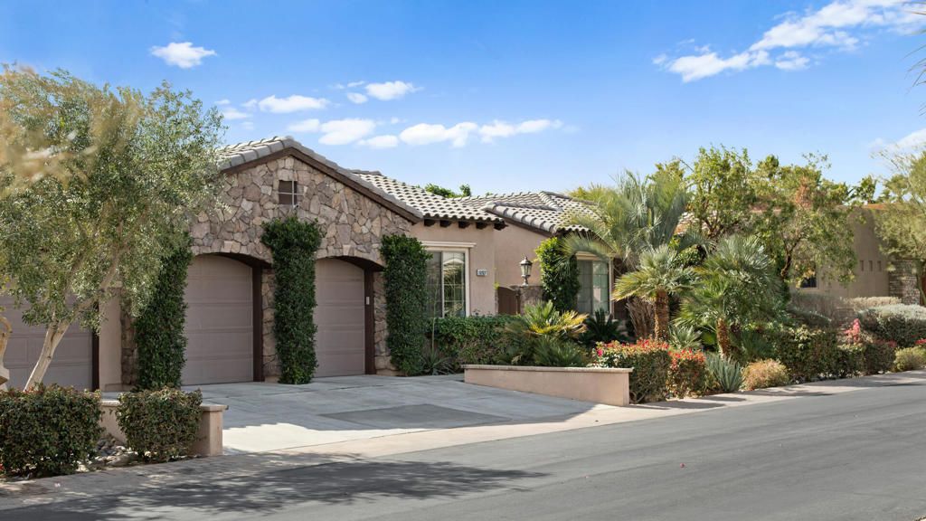 Image 3 of property listing at 80927 Serenity Drive, Indio, CA 92201