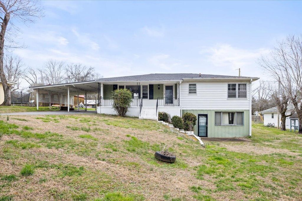 9 Chickamauga Street, Fort Oglethorpe, GA 30742