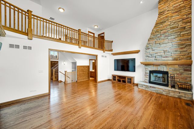21459 Brittany Drive, Frankfort, IL 60423