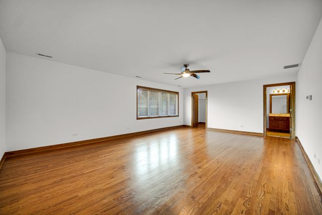 21459 Brittany Drive, Frankfort, IL 60423