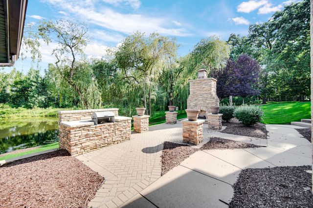 21459 Brittany Drive, Frankfort, IL 60423