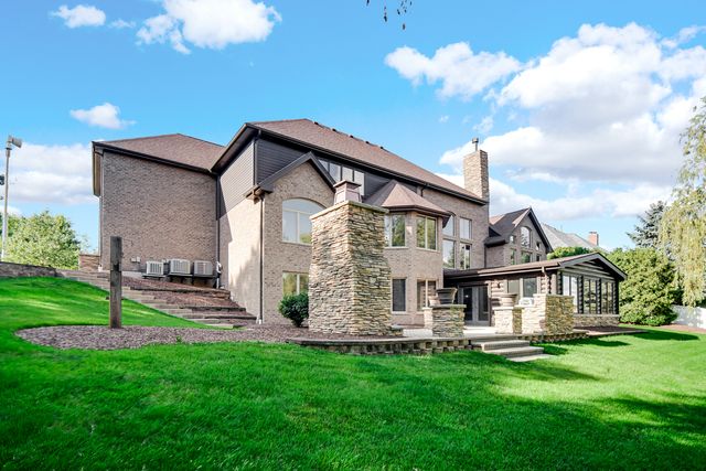 21459 Brittany Drive, Frankfort, IL 60423