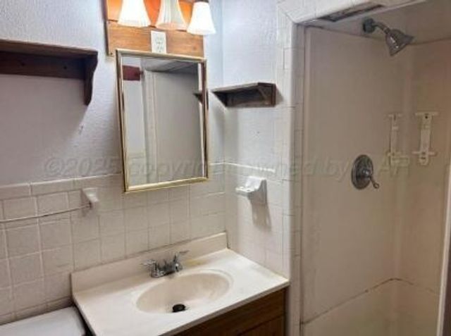 716 collier Drive, Spearman, TX 79081