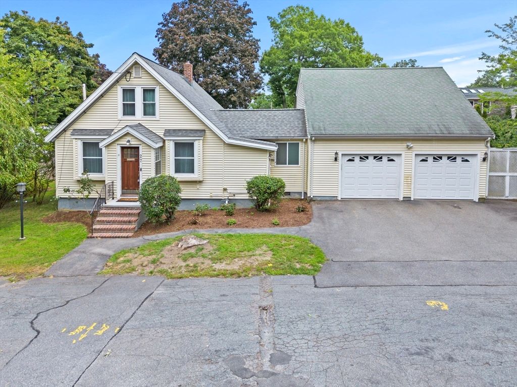 27 Corey St, Randolph, MA 02368