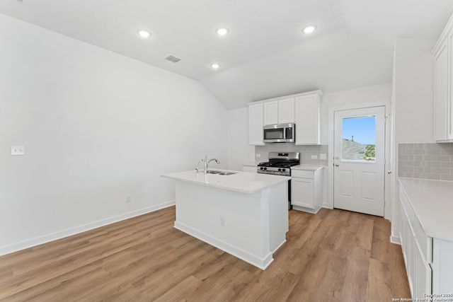 6239 Desert Aloe, San Antonio, TX 78245