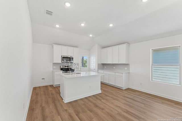 6239 Desert Aloe, San Antonio, TX 78245