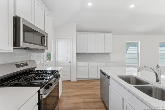 6239 Desert Aloe, San Antonio, TX 78245