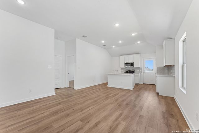 6239 Desert Aloe, San Antonio, TX 78245