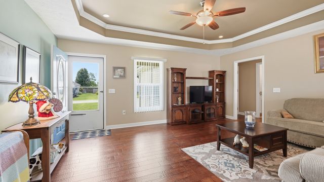 107 Creek Chase Rd, Manchester, TN 37355