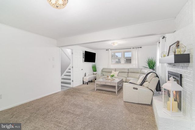 2 CUMBERLAND DR, Carlisle, PA 17013