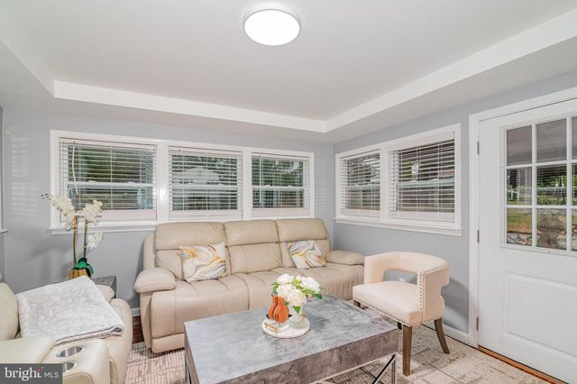 2 CUMBERLAND DR, Carlisle, PA 17013