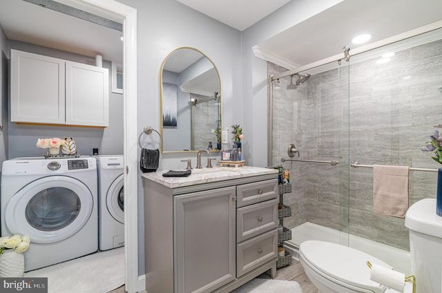 2 CUMBERLAND DR, Carlisle, PA 17013