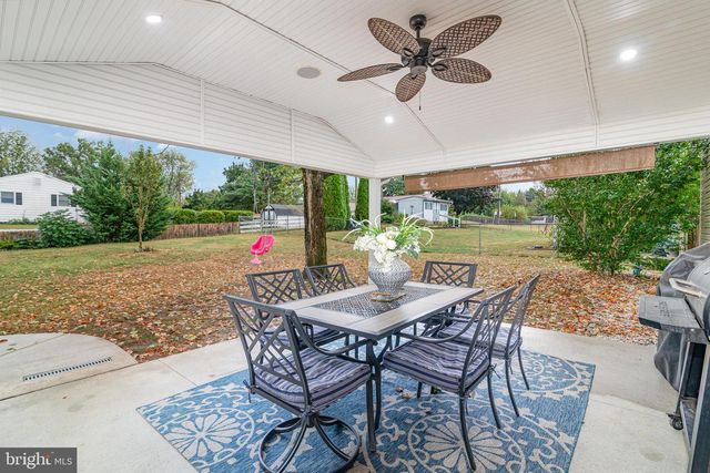 2 CUMBERLAND DR, Carlisle, PA 17013