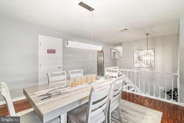 2 CUMBERLAND DR, Carlisle, PA 17013