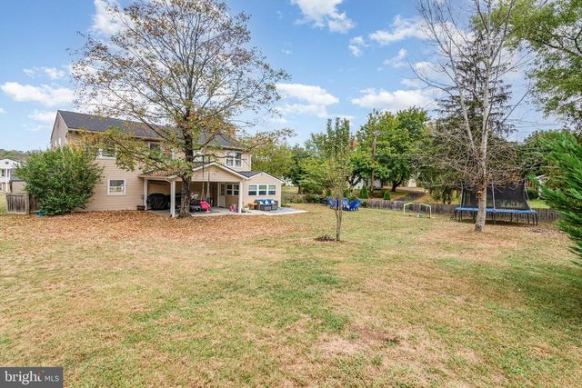 2 CUMBERLAND DR, Carlisle, PA 17013