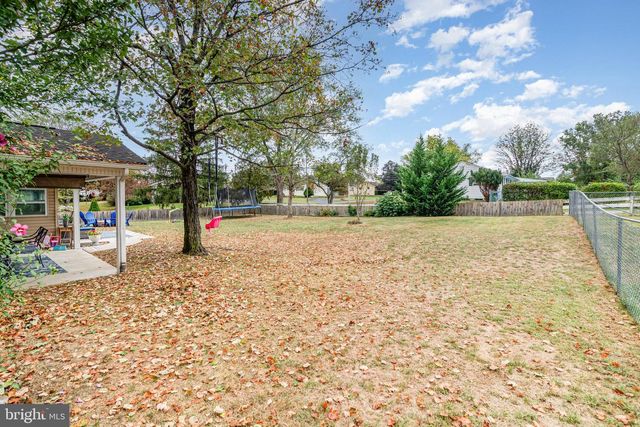 2 CUMBERLAND DR, Carlisle, PA 17013