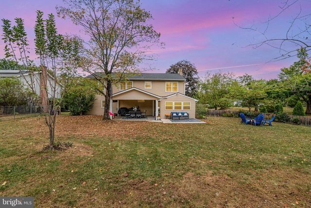 2 CUMBERLAND DR, Carlisle, PA 17013