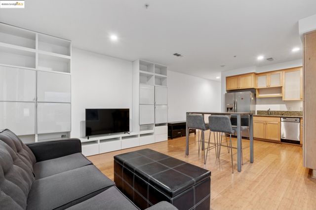 6466 Hollis Street 248, Emeryville, CA 94608