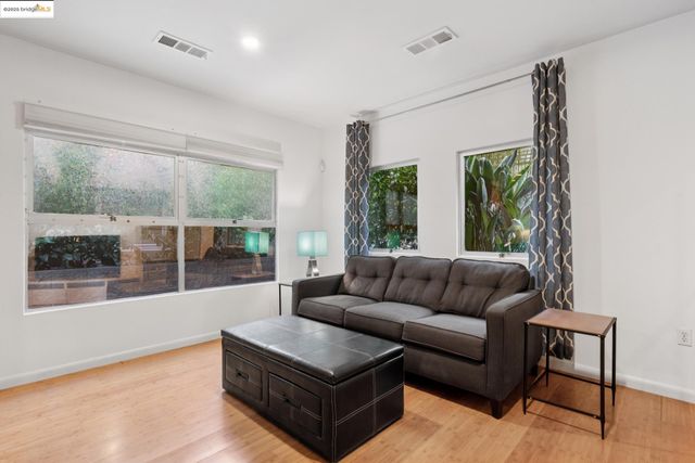 6466 Hollis Street 248, Emeryville, CA 94608