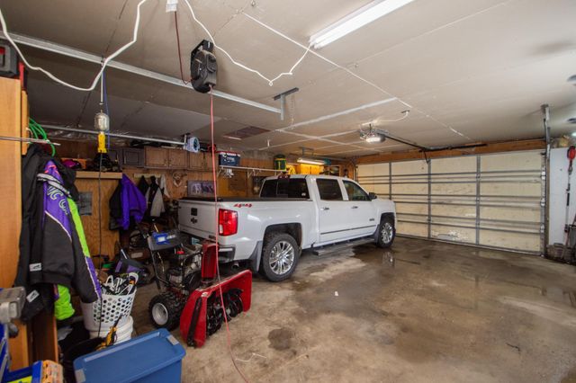 516 Chapin Drive, Harwood, ND 58042