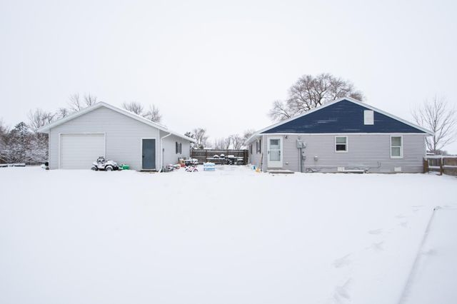 516 Chapin Drive, Harwood, ND 58042