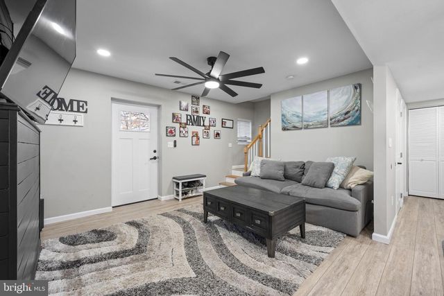 207 WOODLAWN AVE, Williamstown, NJ 08094