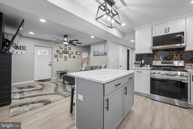 207 WOODLAWN AVE, Williamstown, NJ 08094